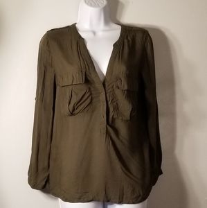 Gap Buttoned Collarless Blouse